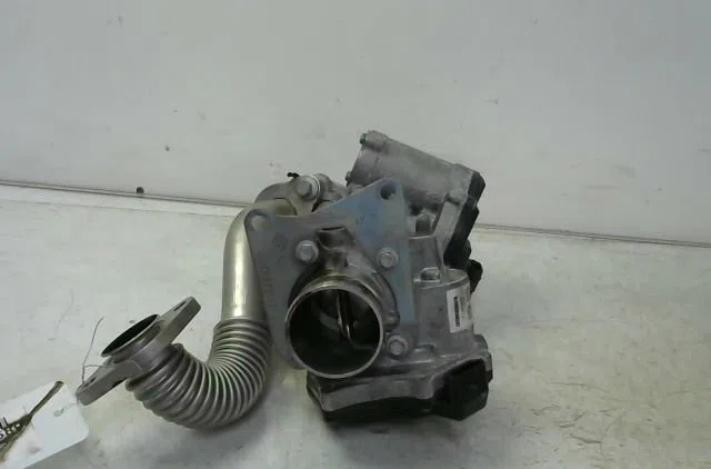 Vanne egr Renault MEGANE III 3-5 portes (BZ0-1_, B3_) 2.0 dci (bz0y) (2010) occasion