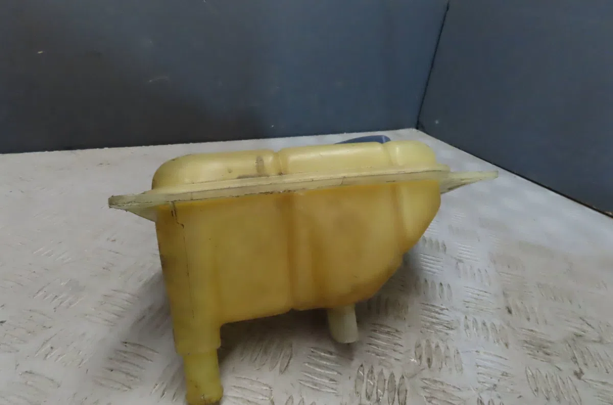 Vase expansion AUDI A4 1998 occasion