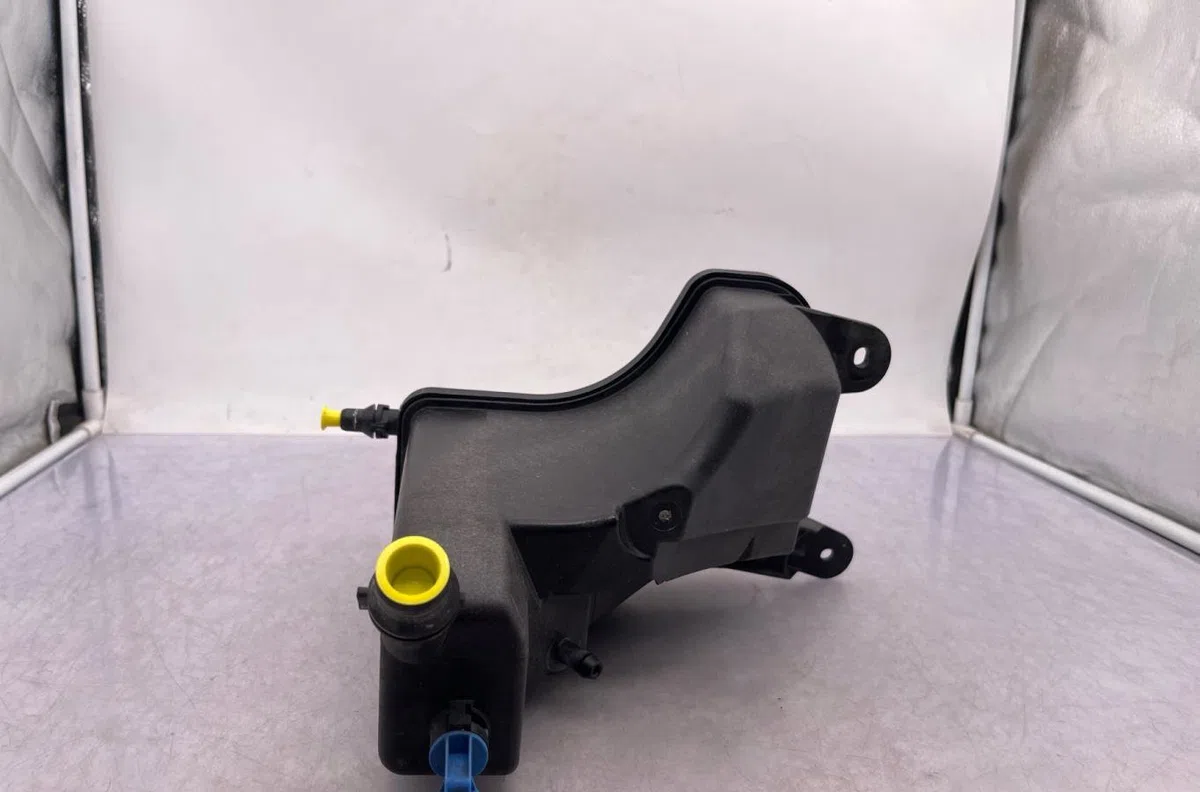 Vase expansion BMW SERIE 1 E81 occasion
