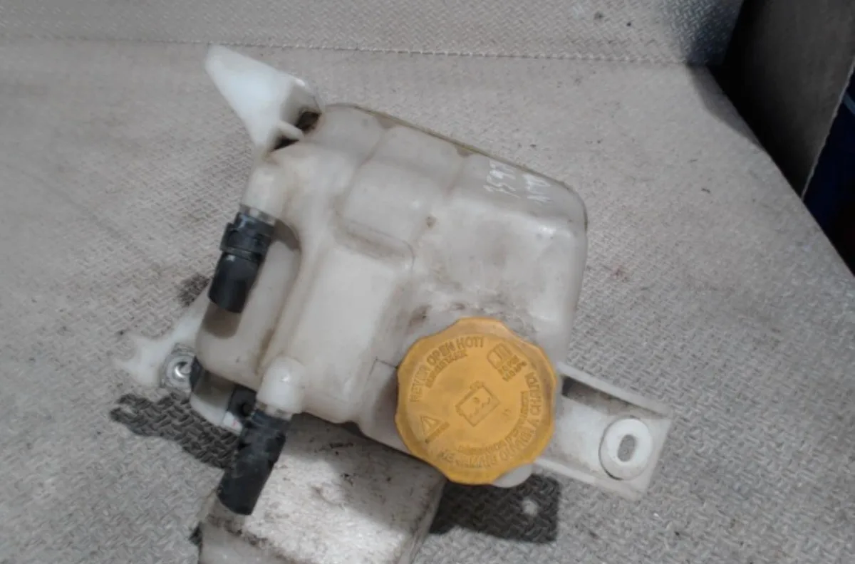 Vase expansion Chevrolet CAPTIVA (C100, C140) 2.0 d 4wd (2006-2009) occasion