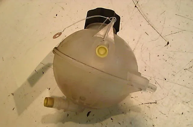 Vase expansion Citroën C8 (EA_, EB_) 2.0 hdi 135 (2006) occasion