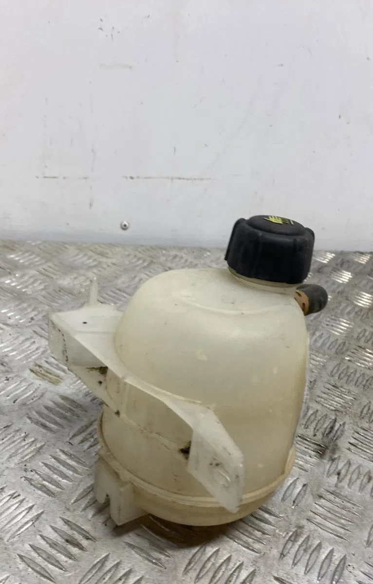 Vase expansion DACIA DUSTER 1 PHASE 1 occasion