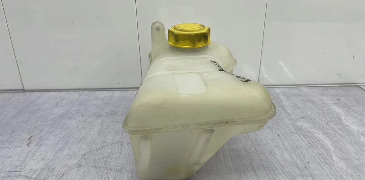Vase expansion FORD FIESTA 3 PHASE 2 occasion