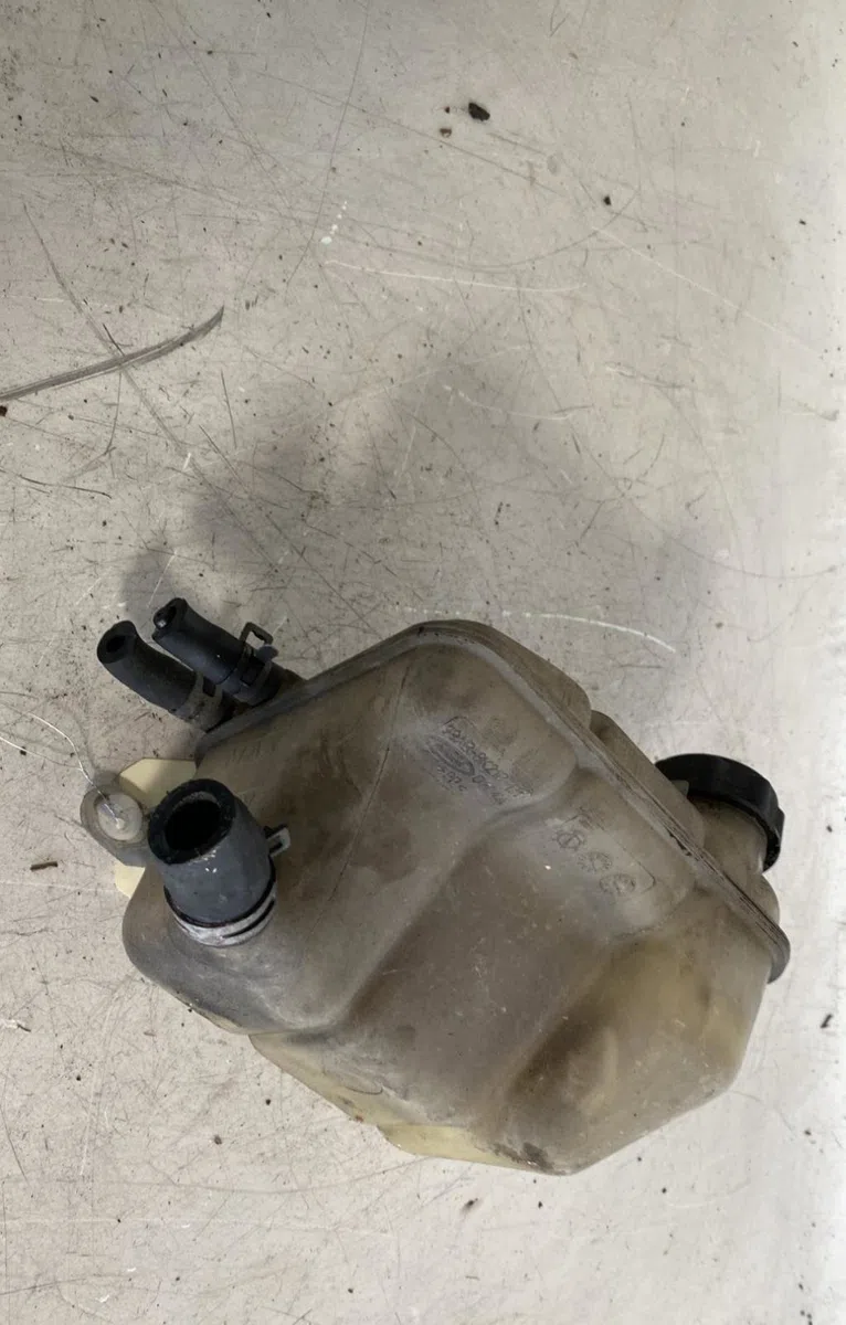 Vase expansion FORD FOCUS 1 BREAK occasion
