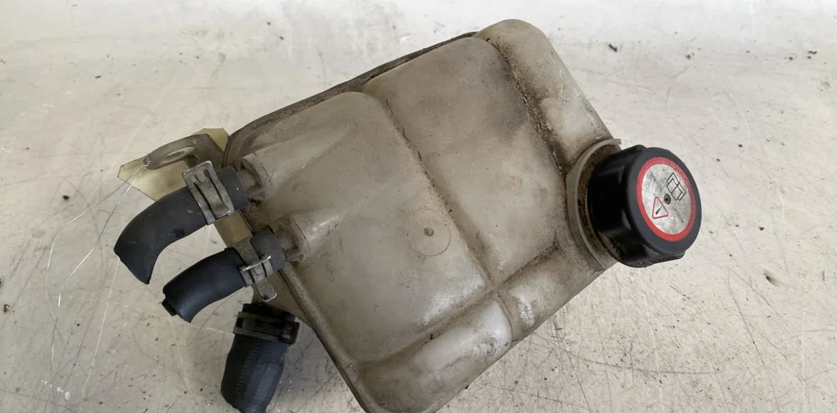 Vase expansion FORD FOCUS 1 BREAK occasion