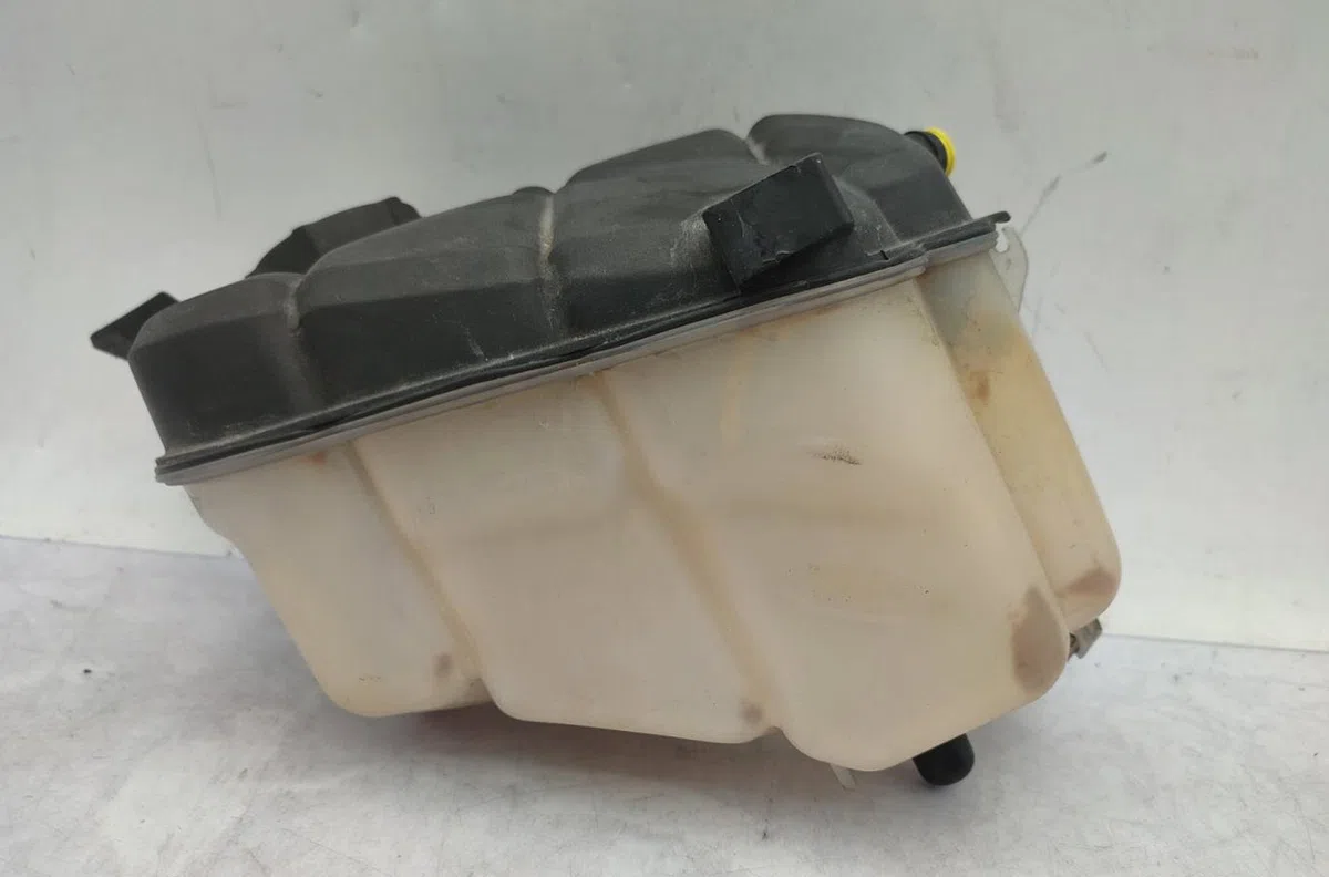 Vase expansion FORD MONDEO 3 PHASE 1 BREAK occasion