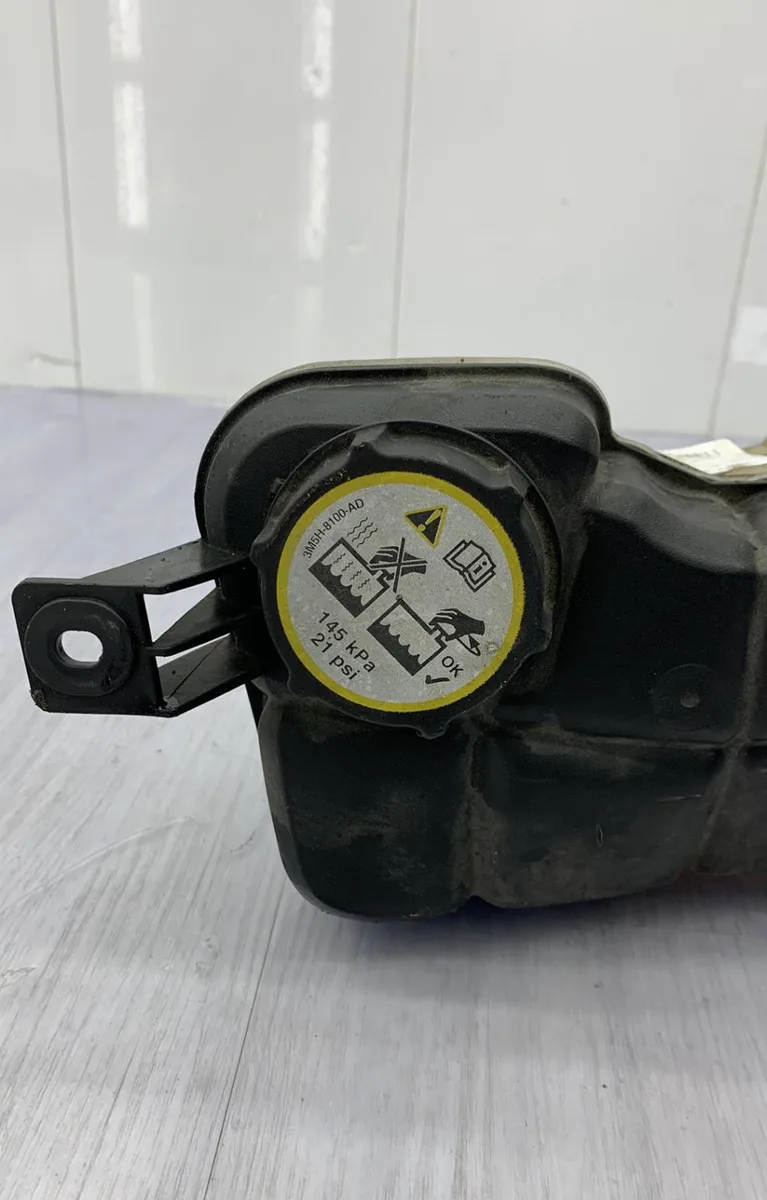 Vase expansion FORD MONDEO 3 PHASE 1 occasion