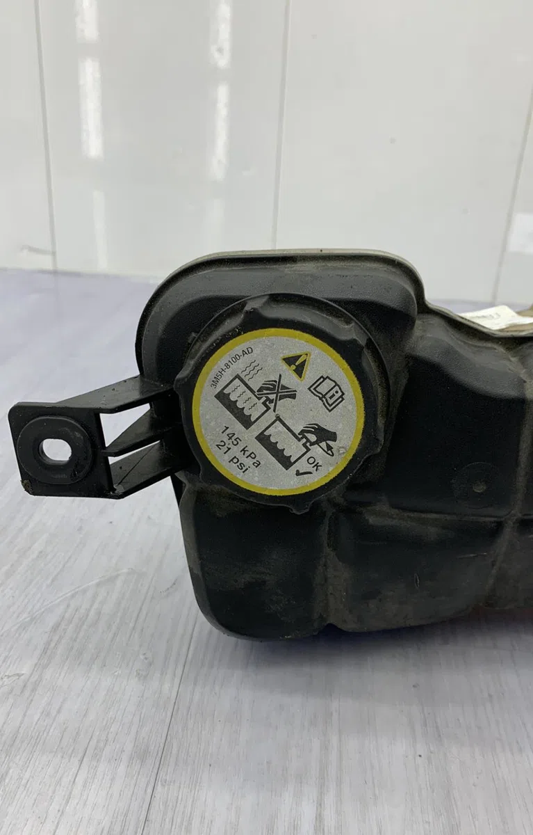 Vase expansion FORD MONDEO 3 PHASE 1 occasion