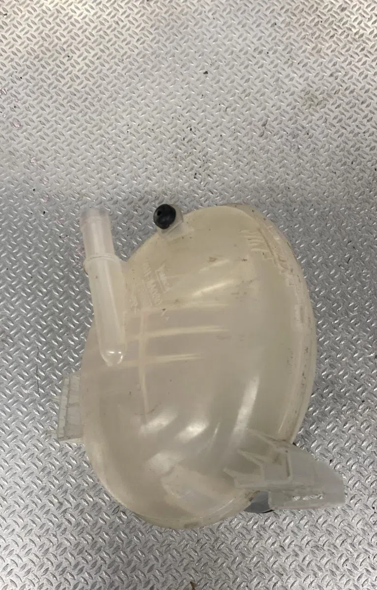 Vase expansion FORD PUMA 2 occasion
