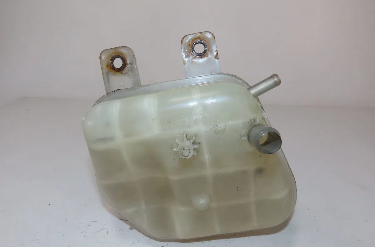Vase expansion Ford TRANSIT Camion plate-forme-Châssis (FM_ _, FN_ _) 2.4 tde (2001-2006) occasion