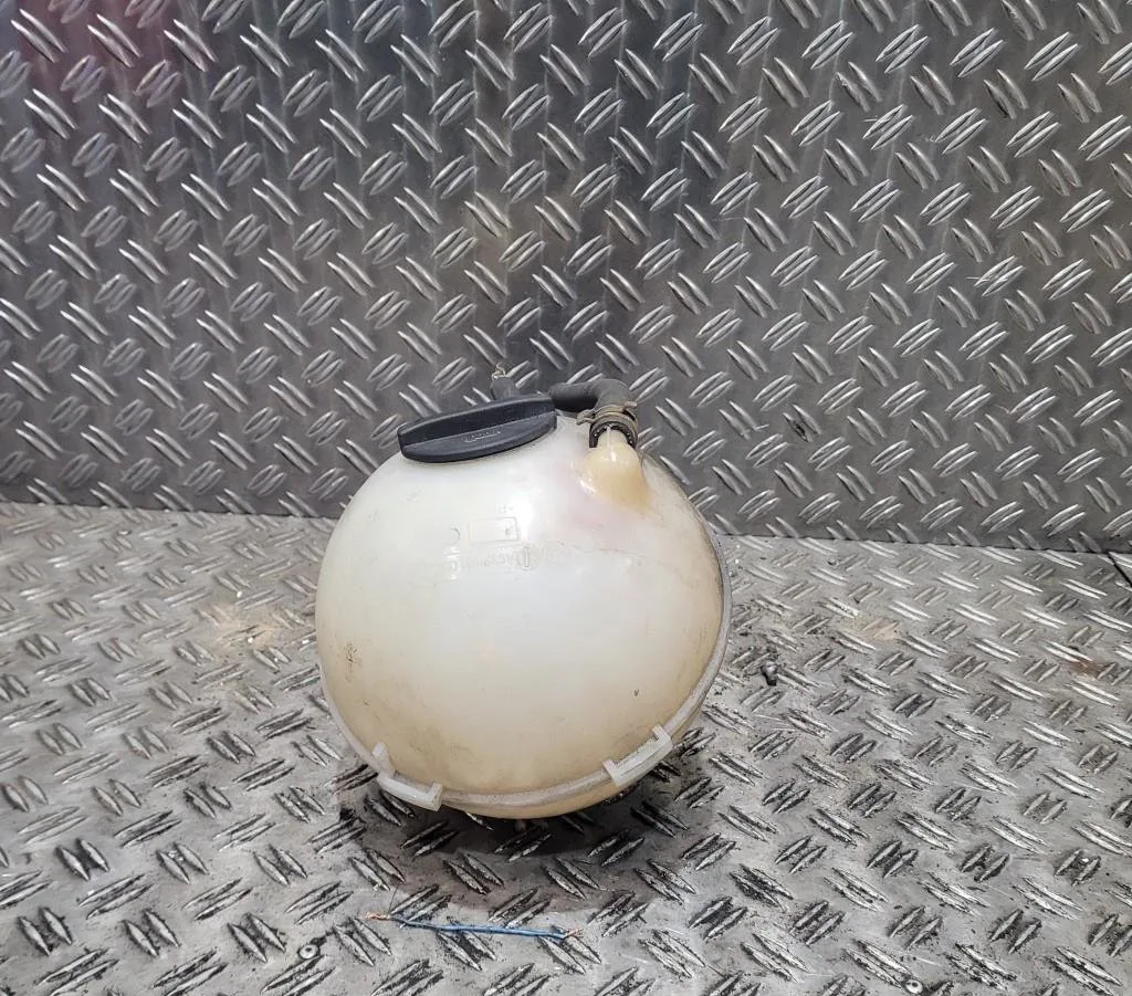 Vase expansion Mercedes-benz VITO - MIXTO Camionnette (W639) 113 cdi (639.601, 639.603, 639.605) (2010) occasion