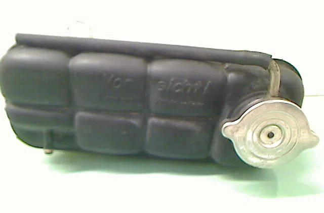 Vase expansion MERCEDES C220 1998 occasion