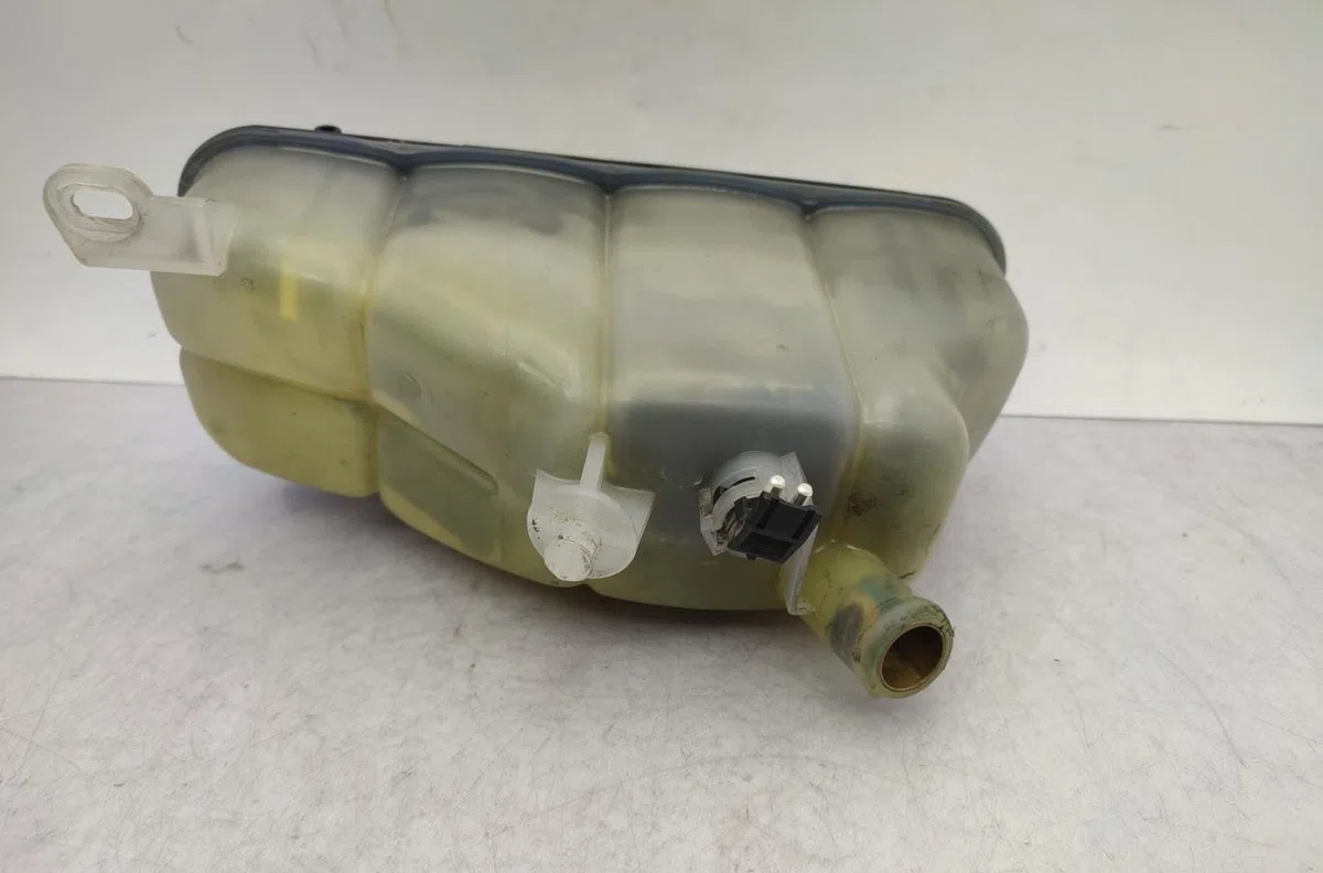 Vase expansion MERCEDES CLASSE CLK 208 PHASE 1 COUPE occasion
