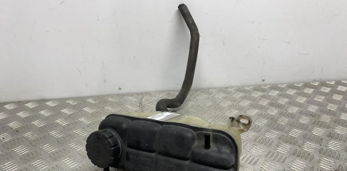Vase expansion MERCEDES CLASSE CLK 208 PHASE 1 COUPE occasion