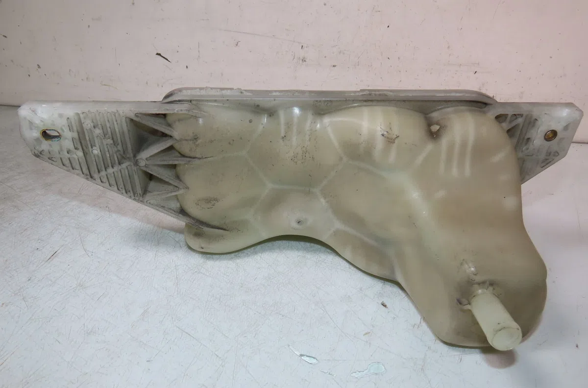 Vase expansion Nissan JUKE (F15) 1.5 dci (2010) 5 portes occasion