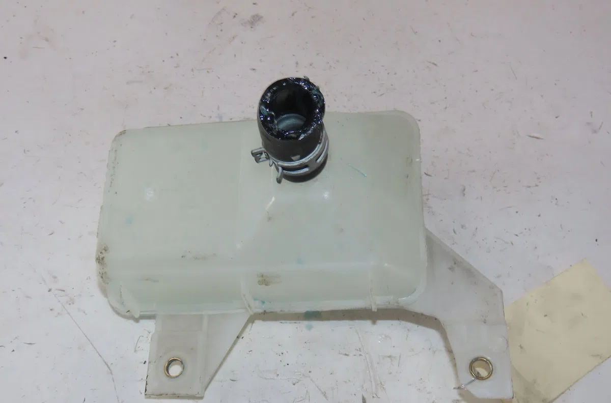 Vase expansion Nissan LEAF (ZE0) Electric (2010) occasion