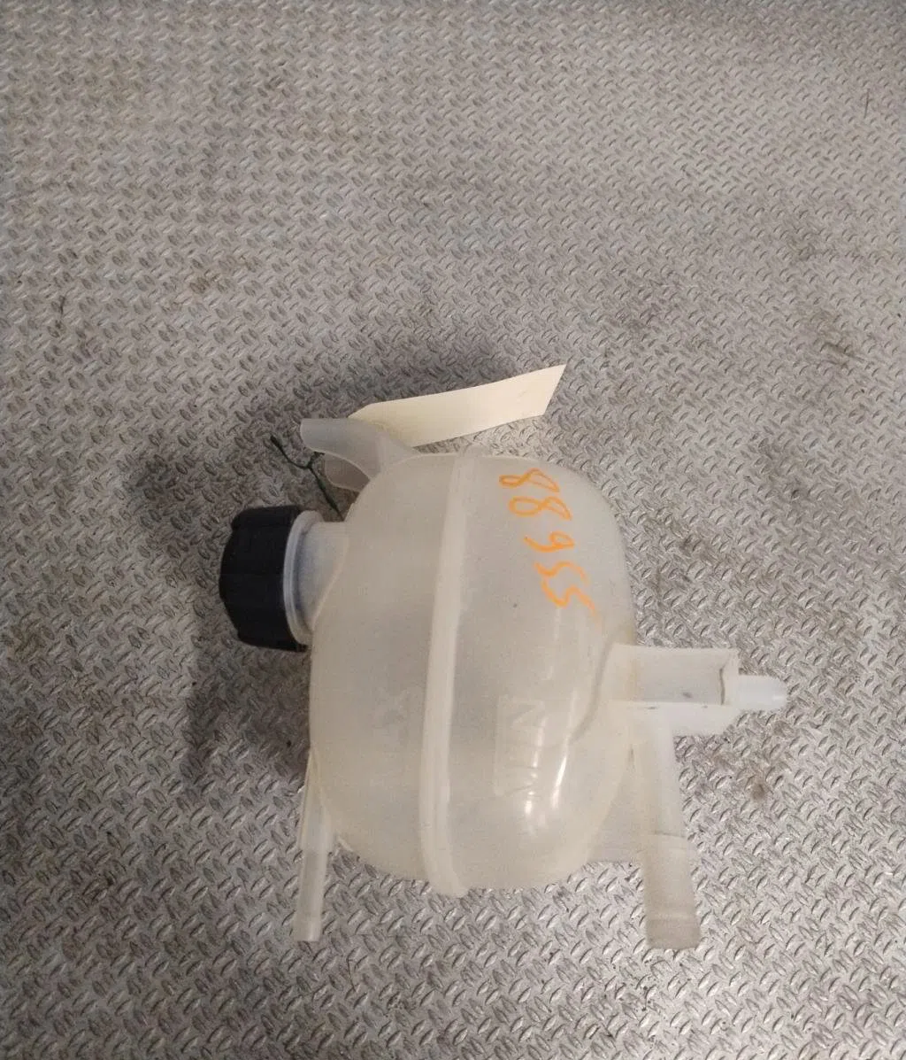 Vase expansion Nissan MICRA V (K14) 1.0 ig-t (2021) occasion