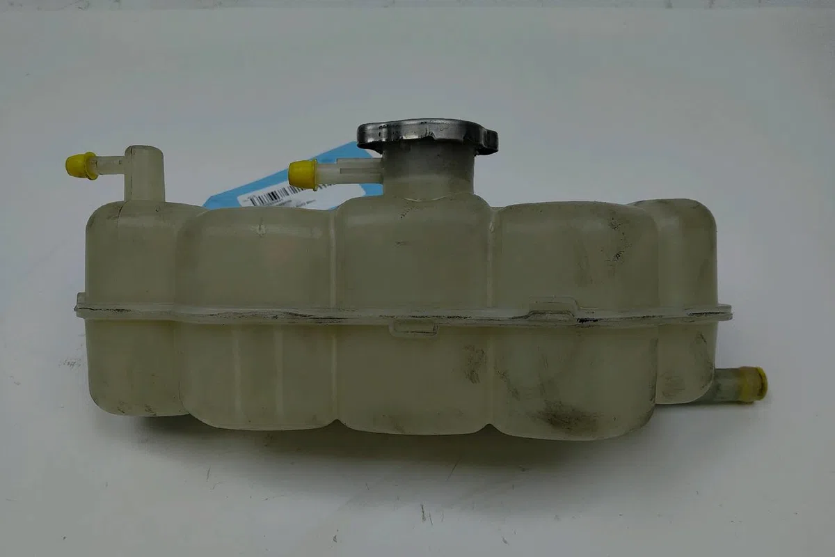 Vase expansion Nissan NOTE (E12) 1.5 dci (2013) occasion