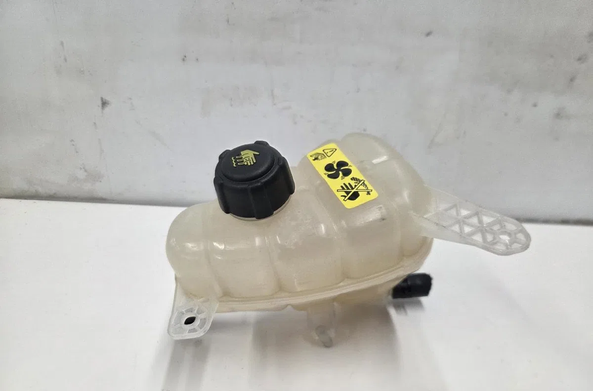 Vase expansion NISSAN NV200 occasion