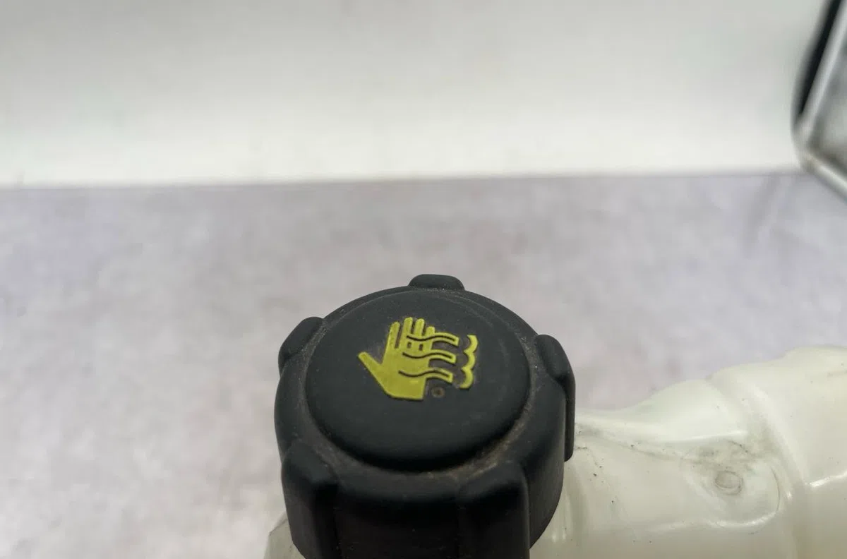 Vase expansion NISSAN QASHQAI 2 PHASE 1 occasion