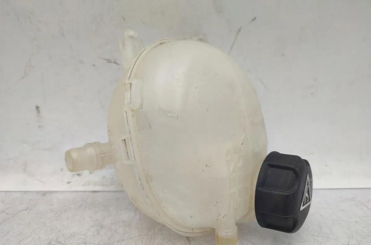 Vase expansion OPEL CORSA F PHASE 1 occasion
