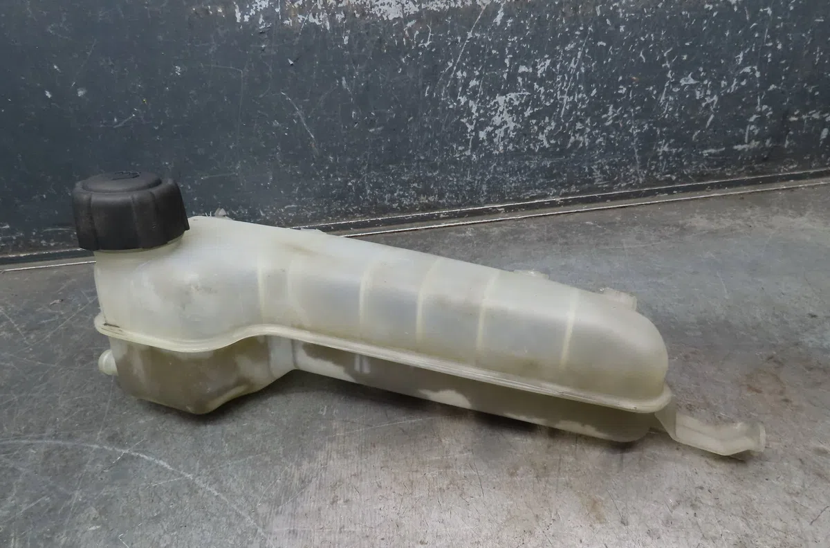 Vase expansion RENAULT CLIO 2006 occasion