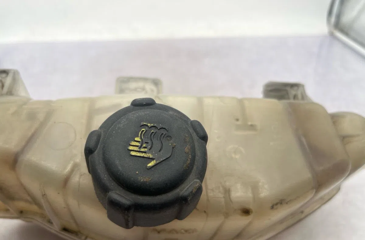 Vase expansion RENAULT CLIO 3 PHASE 1 occasion