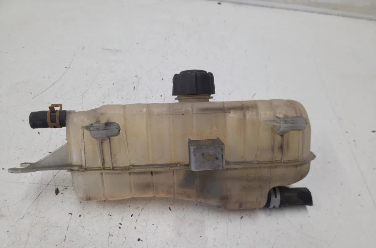 Vase expansion RENAULT CLIO 3 PHASE 2 BREAK occasion