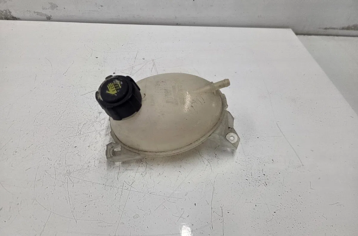 Vase expansion RENAULT CLIO 4 PHASE 1 occasion