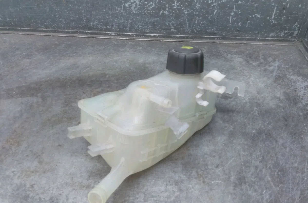 Vase expansion Renault GRAND SCÉNIC III (JZ0-1_) 1.9 dci (2009) occasion