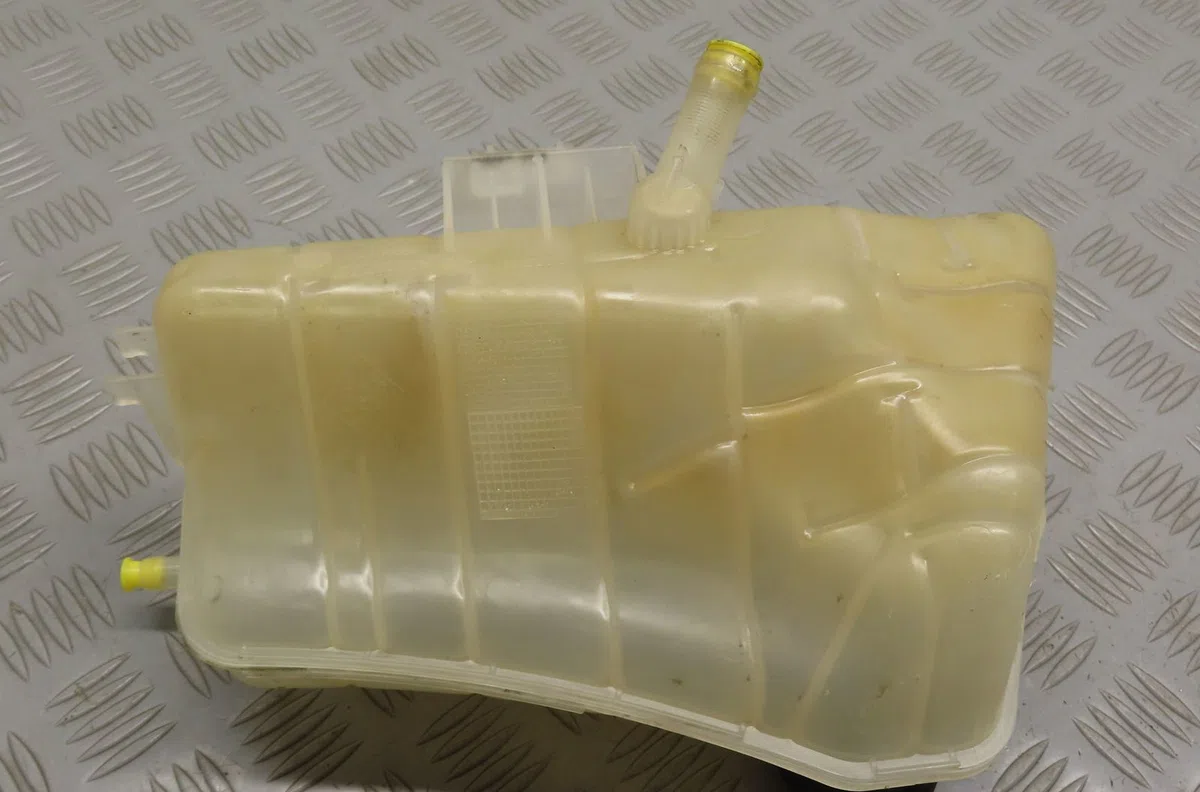 Vase expansion Renault KANGOO Express (FW0-1_) 1.5 dci 90 (fw0g, fw05, fw08, fw11) (2009) 4 portes occasion
