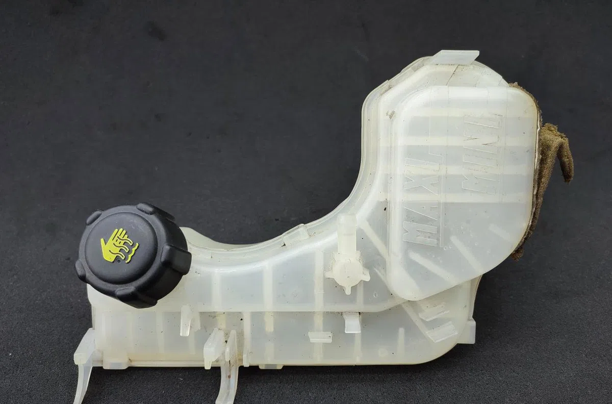 Vase expansion RENAULT LAGUNA 3 PHASE 2 BREAK occasion