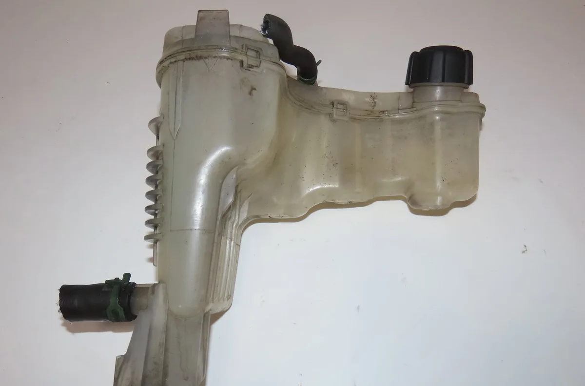 Vase expansion Renault LAGUNA III (BT0-1) 2.0 dci (bt07, bt0j, bt14, bt1a, bt1s) (2007-2015) 5 portes occasion