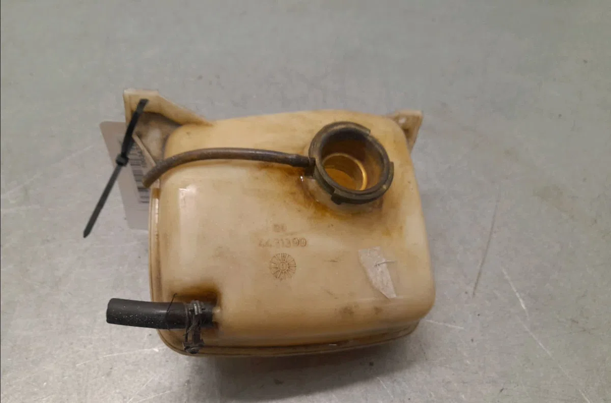 Vase expansion RENAULT MASTER I  2.5 D 95ch occasion