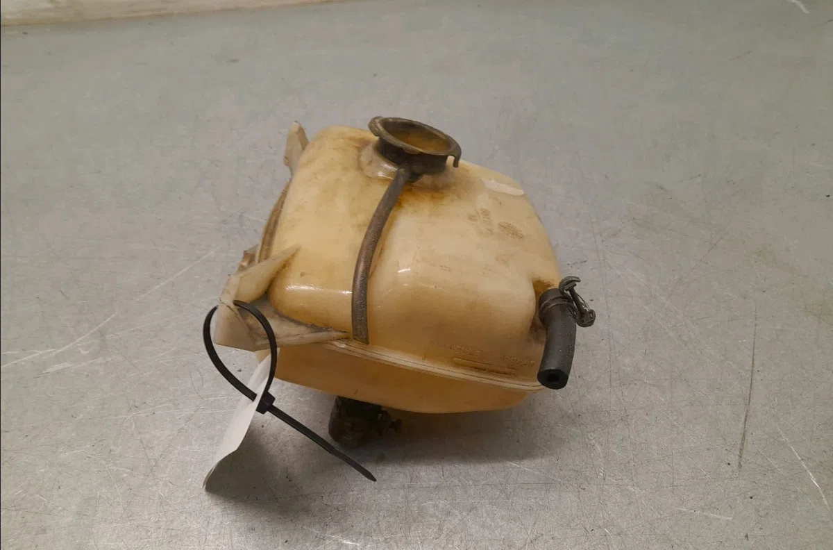 Vase expansion RENAULT MASTER I  2.5 D 95ch occasion