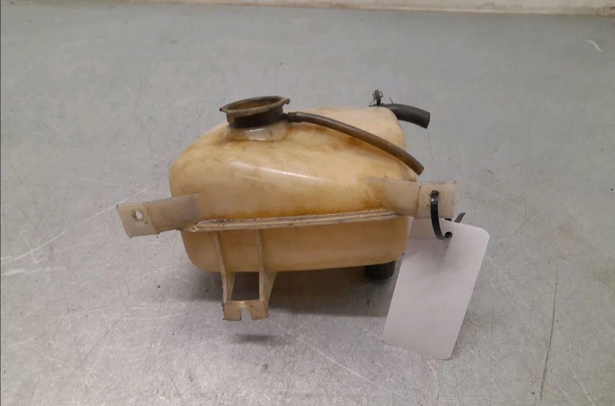 Vase expansion RENAULT MASTER I  2.5 D 95ch occasion