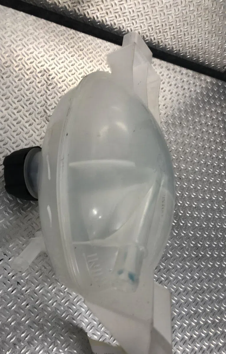 Vase expansion Renault MASTER III Camion plate-forme-Châssis (EV, HV, UV) 2.3 dci 110 fwd (ev0r, ev0w, hv0r, hv0w, uv0r,