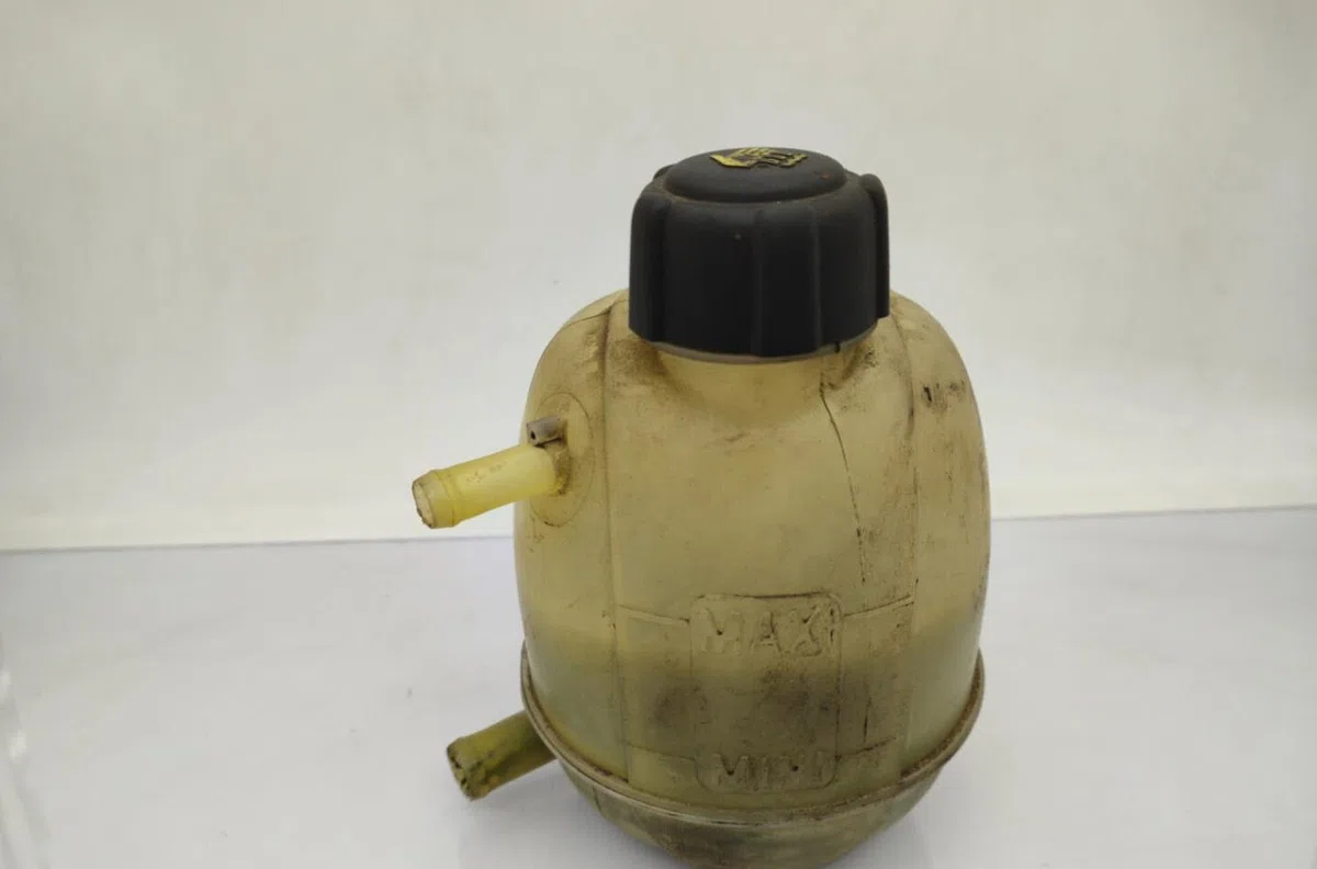 Vase expansion RENAULT MEGANE 1 PHASE 2 COUPE occasion
