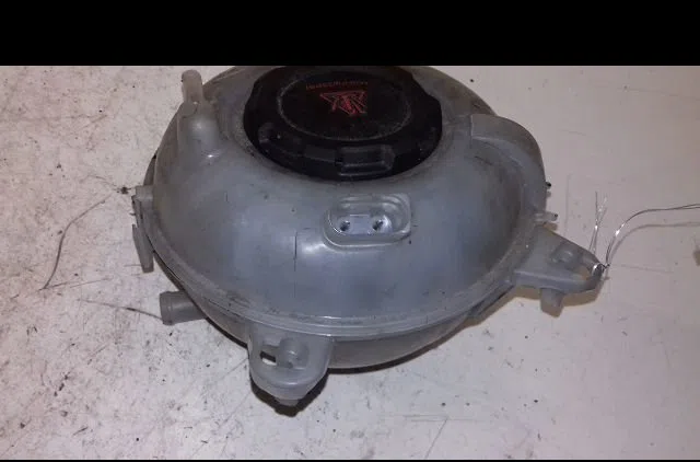 Vase expansion Skoda OCTAVIA III (5E3, NL3, NR3) 1.6 tdi (2012-2015) occasion