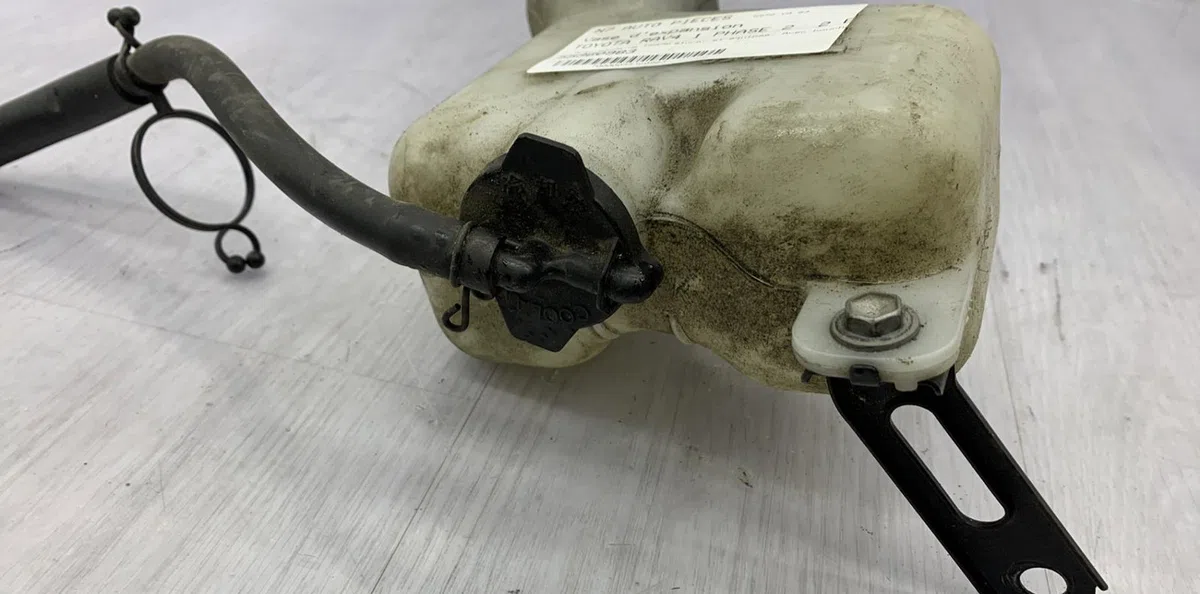Vase expansion TOYOTA RAV4 1 PHASE 2 occasion