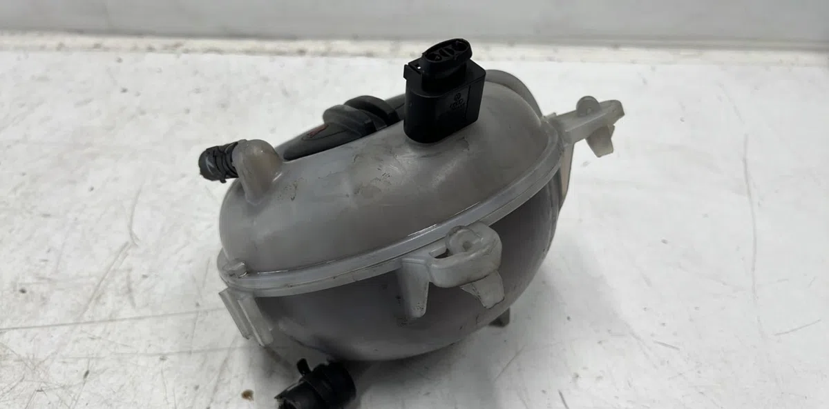 Vase expansion VOLKSWAGEN GOLF SPORTSVAN PHASE 1 occasion
