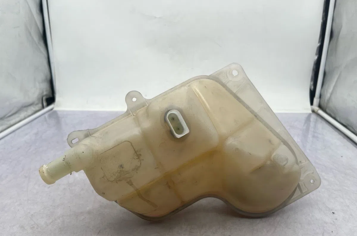 Vase expansion VOLKSWAGEN PASSAT 4 PHASE 2 occasion