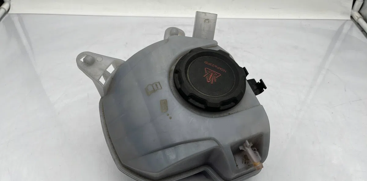 Vase expansion VOLKSWAGEN POLO 6 PHASE 1 occasion