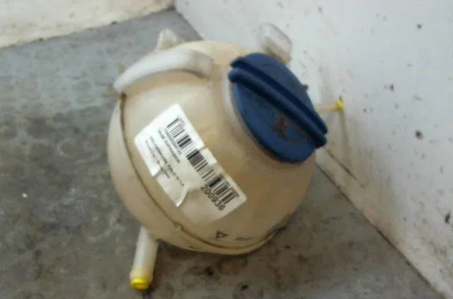 Vase expansion Volkswagen POLO (9N_, 9A_) 1.4 tdi (2001-2005) 3 portes occasion