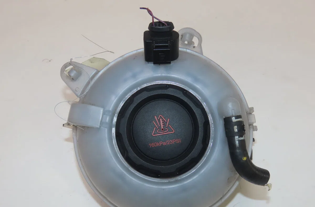 Vase expansion Volkswagen TIGUAN (AD1, AX1) 1.4 ehybrid (2020) occasion