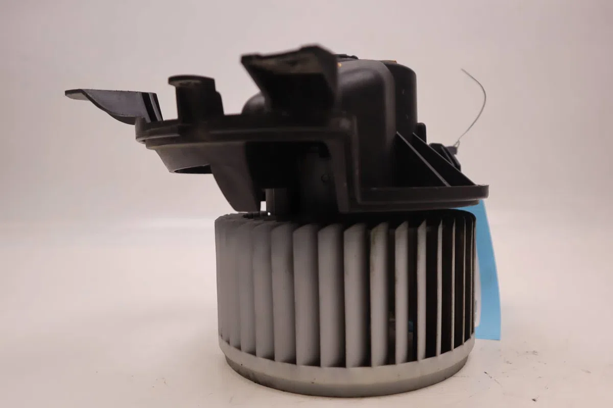 Ventilateur de chauffage Alfa romeo MITO (955_) 1.3 multijet (955axh1b, 955axt1a) (2008-2010) 3 portes occasion