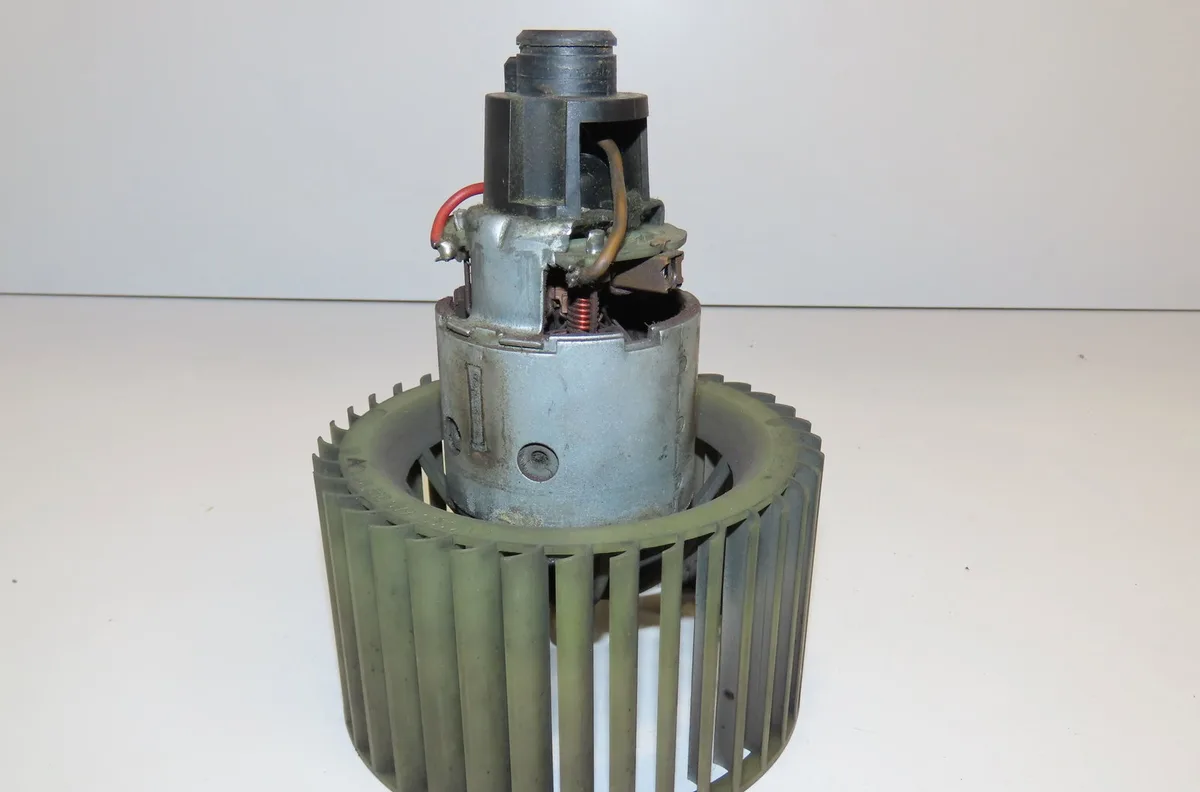 Ventilateur de chauffage Audi 100 C4 A trois volumes (4A2) 2.5 tdi (1990-1994) occasion
