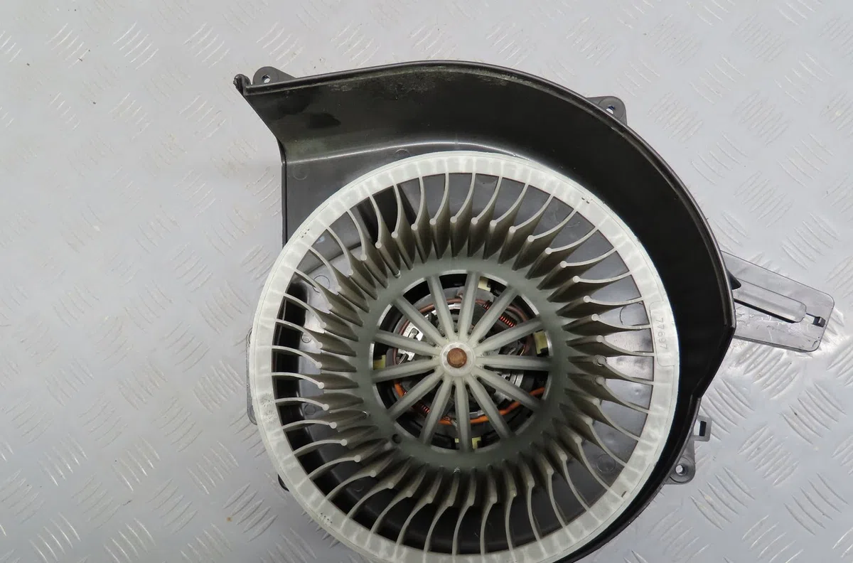 Ventilateur de chauffage Audi A1 (8X1, 8XK) 1.4 tfsi (2011-2015) 3 portes occasion