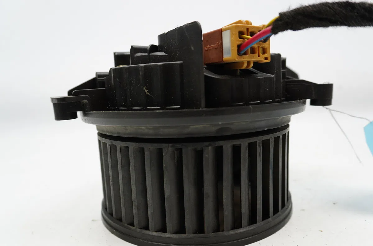 Ventilateur de chauffage Audi A4 B6 (8E2) 2.5 tdi quattro (2000-2004) occasion