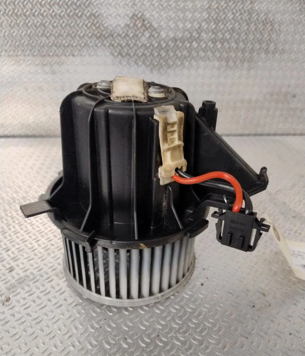Ventilateur de chauffage Audi A4 B8 Avant (8K5) 2.0 tdi (2008-2015) occasion